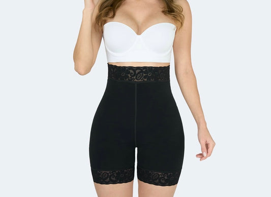 Short Levanta Cola Alto