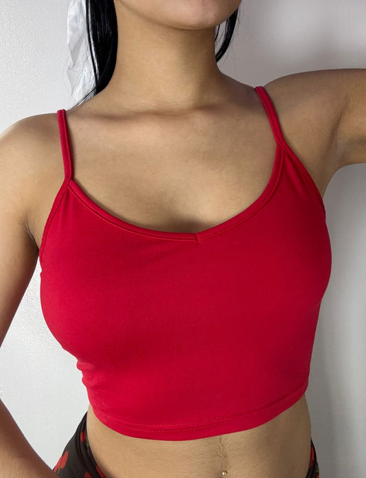 Top Rojo Liso – Básico y Versátil