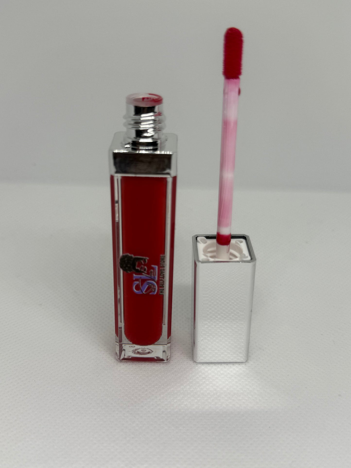 💋 Luscious Red – Lip Gloss con Luz y Espejo
